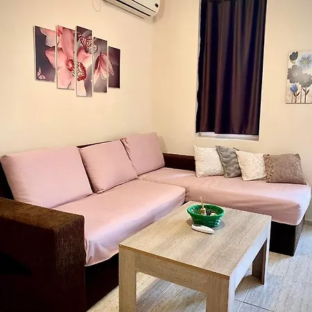 Cozy Saint Sofia Апартаменты Солнечный берег